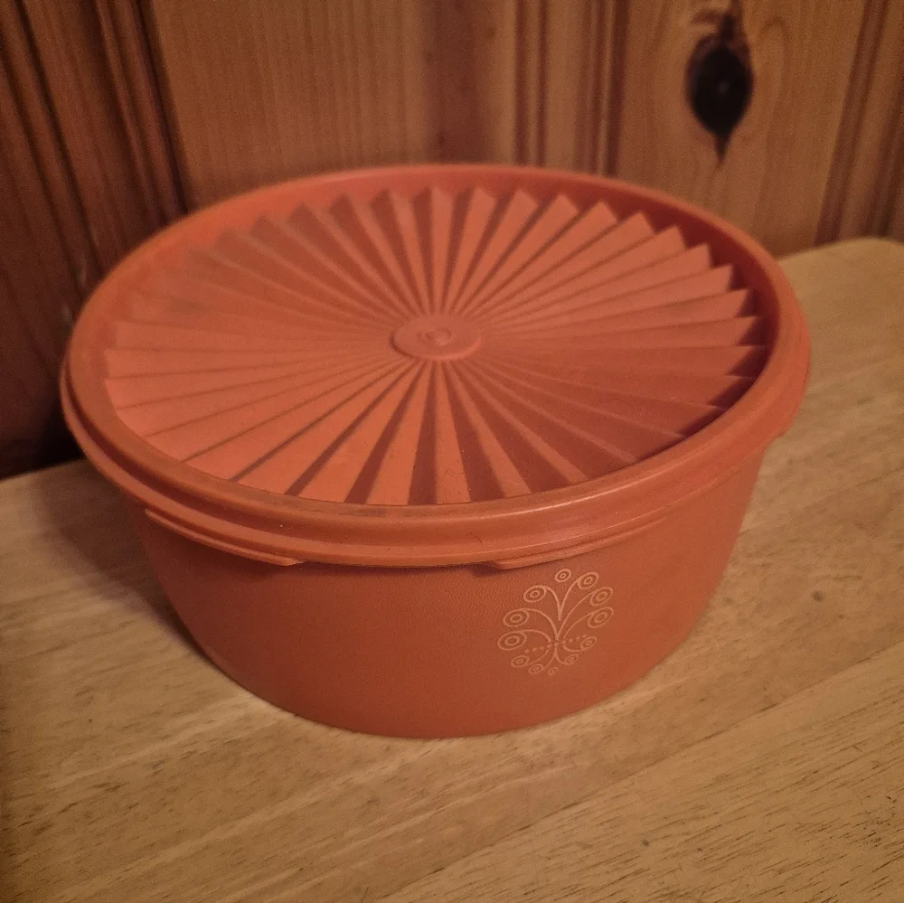 ❤️‍🔥 Vintage Tupperware Orange Servalier Storage Container Canister w/ Lid